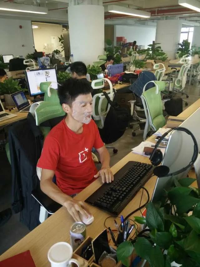 外貿界的“攪局者”：一鍵免費開發全球客戶？！