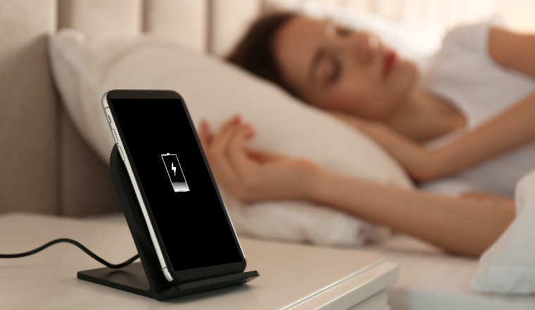 新无线充电标准Qi2将推出，安卓系统将迎Magsafe式无线充电功能