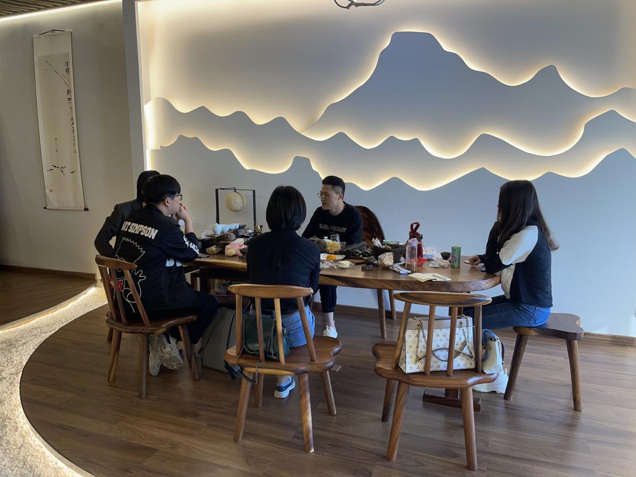 【三十而立】彤鑫CEO张何文：下沉到服装一线的跨境电商投资人