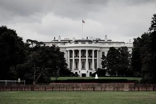 突发！美国政府大幅度上调对华产品关税！9月27日即生效