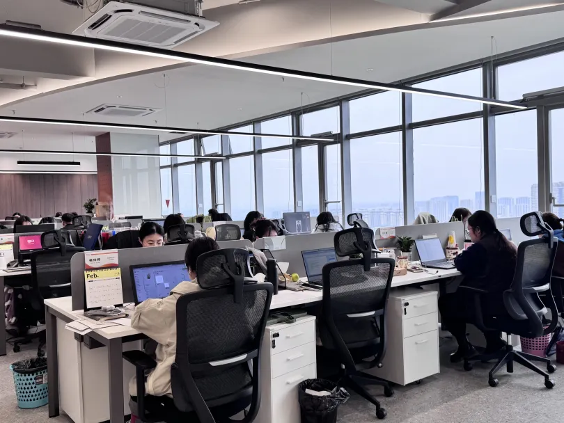 9 载同行・共赴新程丨斯通布里致敬每一份信任与陪伴