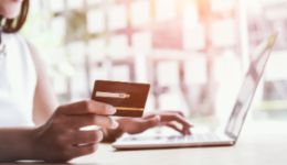 欧美向左，东南亚向右——从2021的跨境电商大环境变局说起