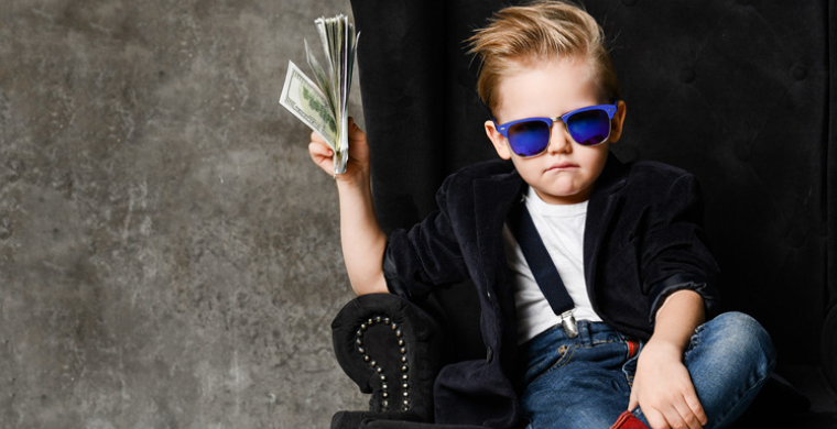 环球易购1-6月营收只有2.5亿元，跨境通未来要看子公司—飒芙