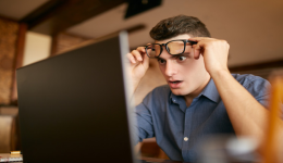 积压几百柜、50多万库存!跨境采买缩量,工厂摇身一变转卖家