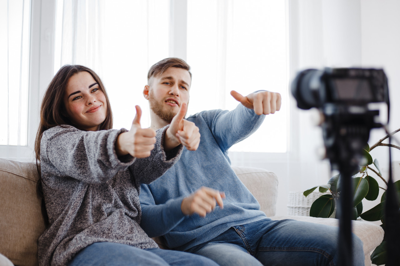 Facily 携手纬狮联合直播