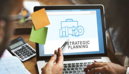 8年设计师转型独立站出海，宠物用品新品牌从0到1如何冷启动？