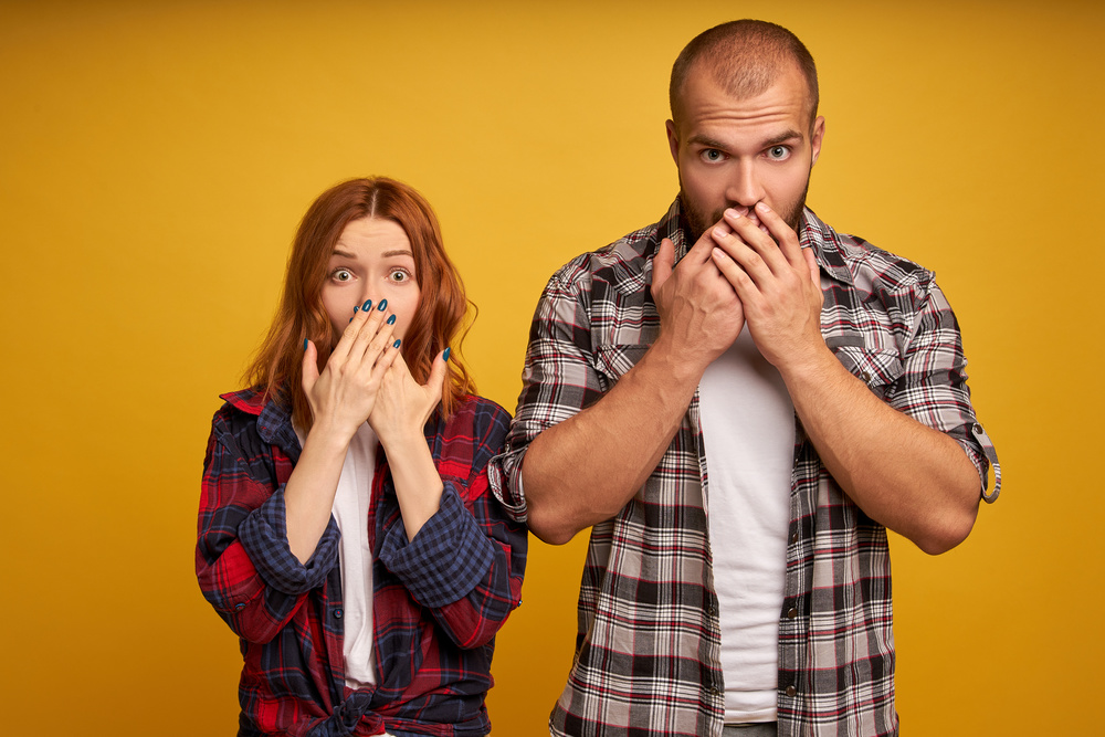 拆分海外业务！两个85后把眼镜品牌做成了