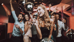 年营业额100万美金的跨境卖家才能参加的高端趴，到底在玩啥？