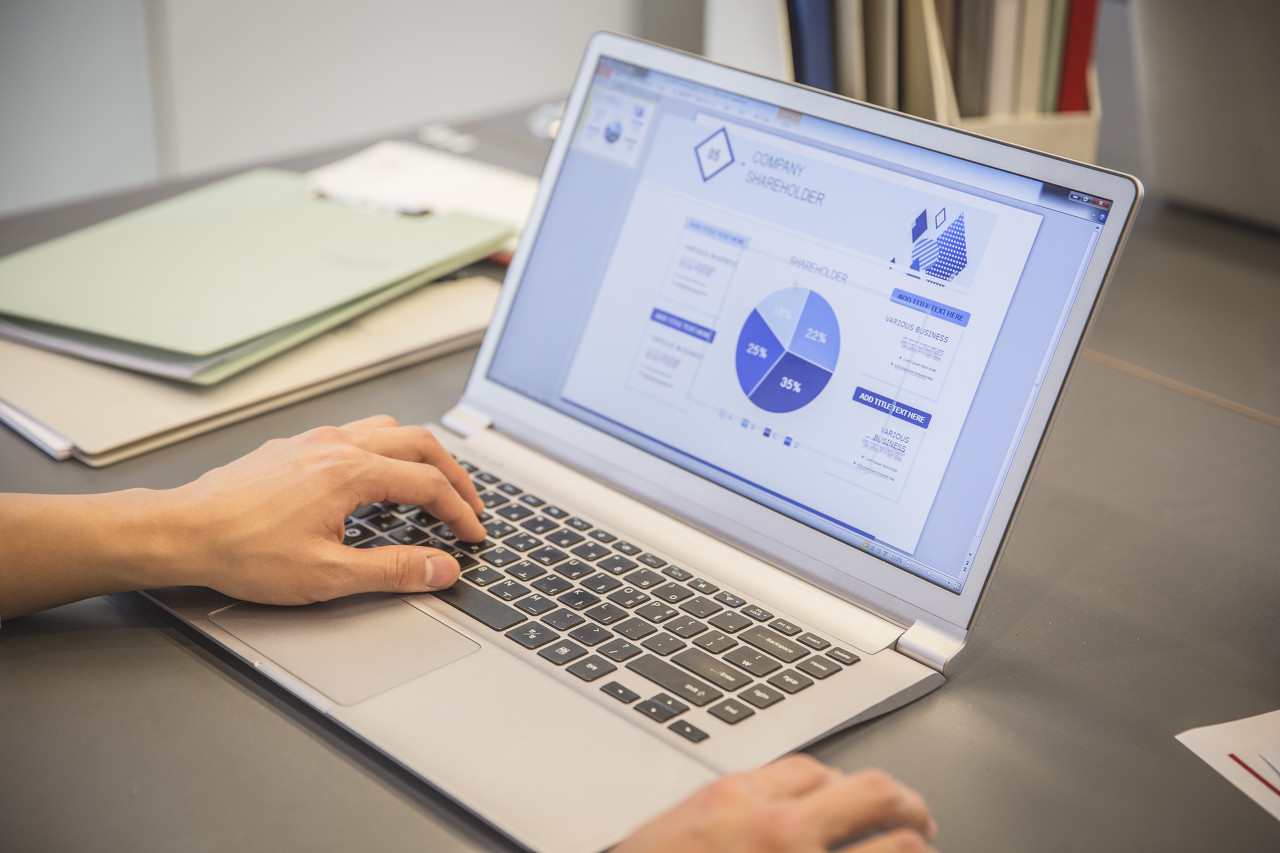 难以想象！跨境电商隐秘的产业，藏着1700亿的生意！