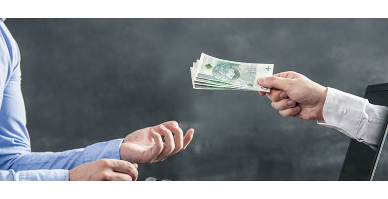 亚马逊招商经理怎么收费