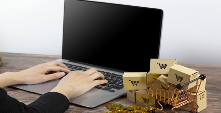 卖家上传Listing时的具体操作步骤是什么？