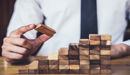 商业现金垫款 (MCA) 适合你吗？费用、优缺点一览！