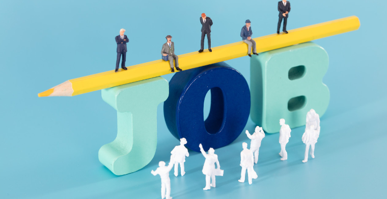 失业率高达18.2%！外贸持续增长，裁员风波下的未来方向在哪里？