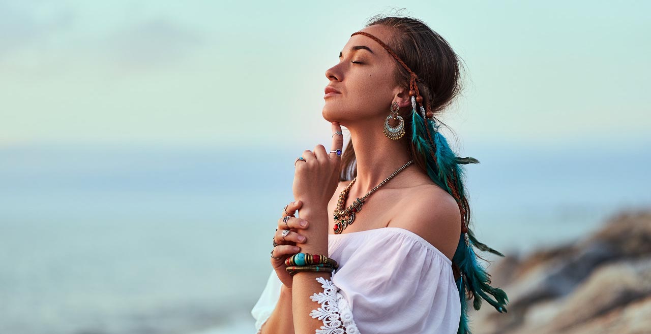 轻装下南洋，“风格化”女装正当时！