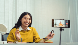 一年两场大促，亚马逊扩展直播电商计划！