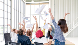 外贸爆单必备！调查客户或竞对背景，这8个工具超好用！