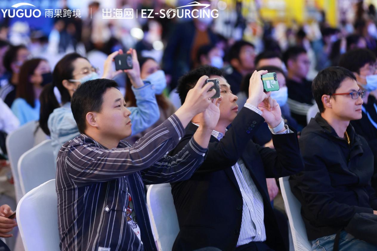 名片被抢空、展位遭围堵！深圳CCEE春季展“开席”三天，明日持续“热映”