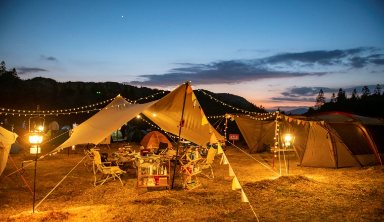 精致露营风靡国外，户外用品需求升温，外贸人不要错过……