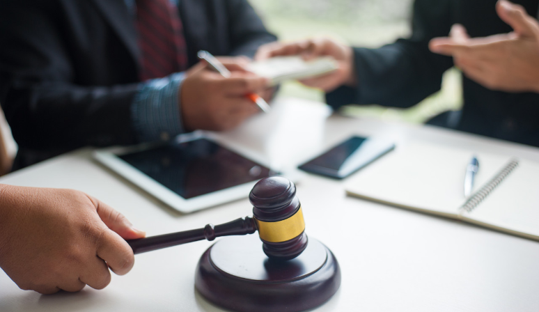 跨境通新增多起诉讼案件，涉环球易购物流纠纷及帕拓逊股权转让纠纷