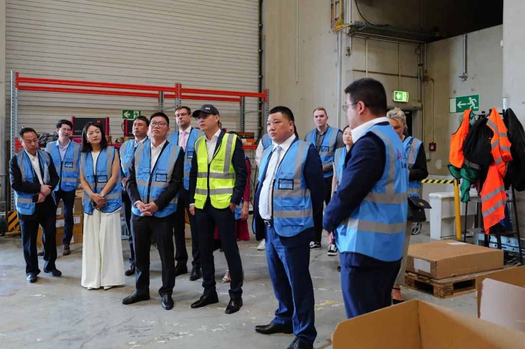 西邮海外仓再次登上央视新闻，“义新欧”中欧班列德国集散中心揭牌启用