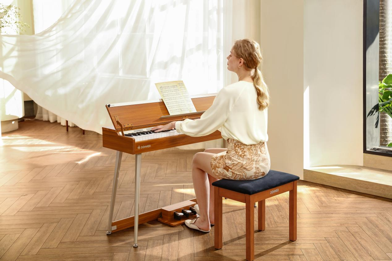 乐器品牌Donner：冷门赛道跑出的10亿级卖家 | 跨境名人堂第19期