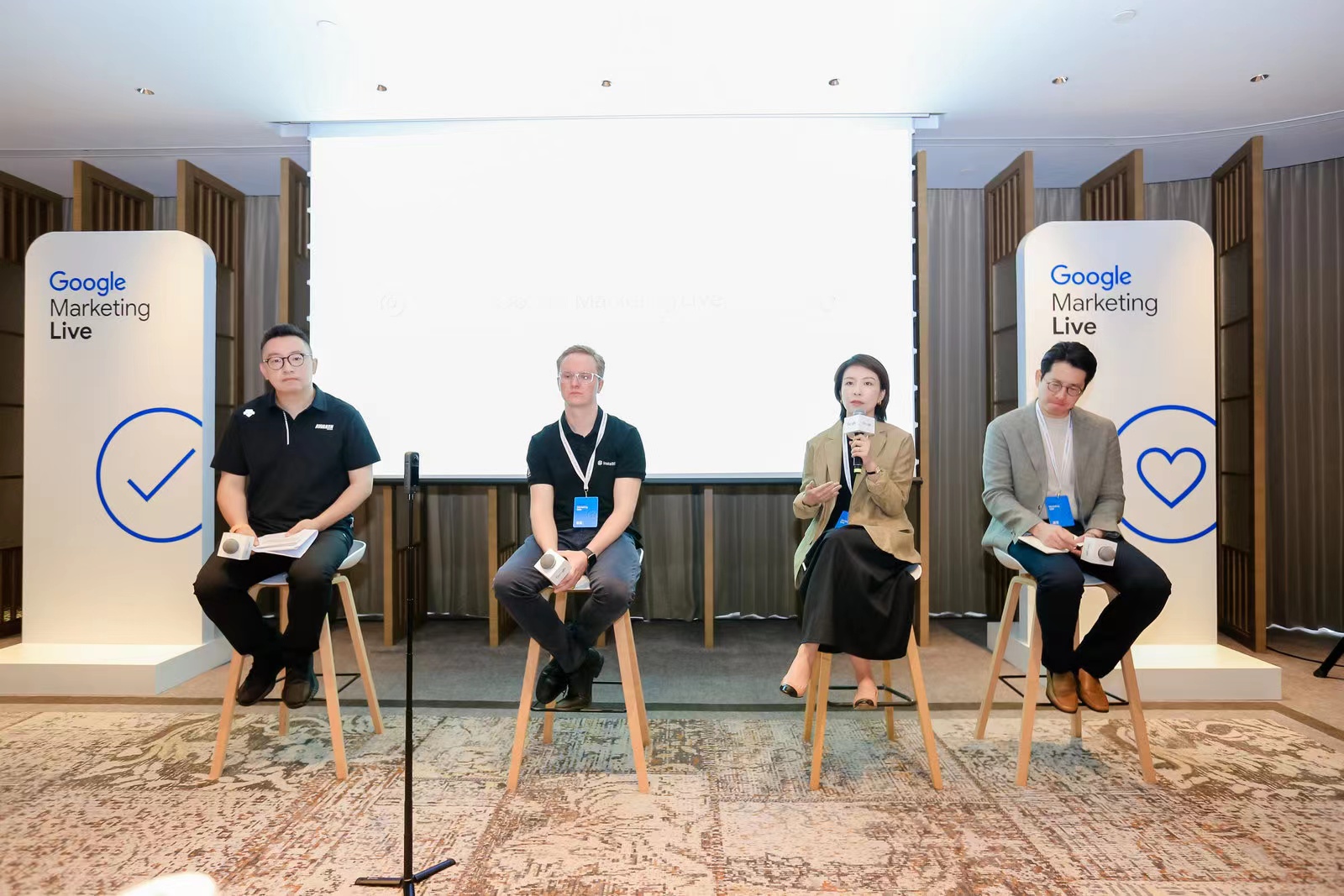 品牌出海进入“心价比”时代 |对话谷歌、内外、泡泡玛特、影石Insta360