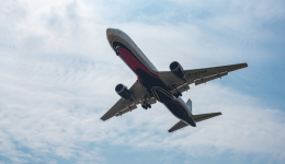 顺丰正式提交香港上市招股书 募资将用于加强国际及跨境物流能力