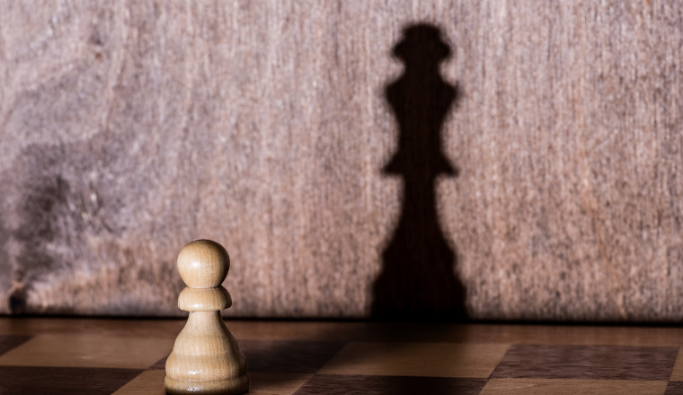 蜻蜓电子科技总经理赵庆瑞：13年外贸人垒砌的美容仪器出海经验丨跨境名人堂第28期