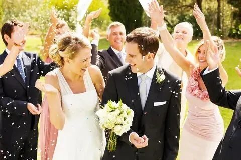 秋季婚礼热潮即将火热来袭!2023年市场规模为703亿!