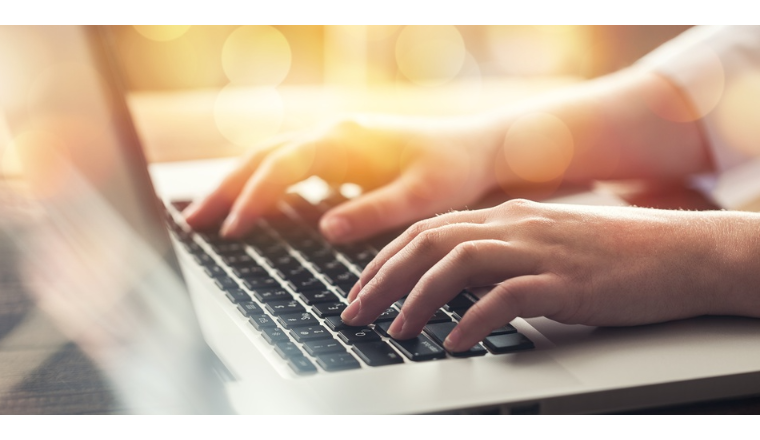 从受众吸引到客户：提高海外社媒转化率的10个技巧！