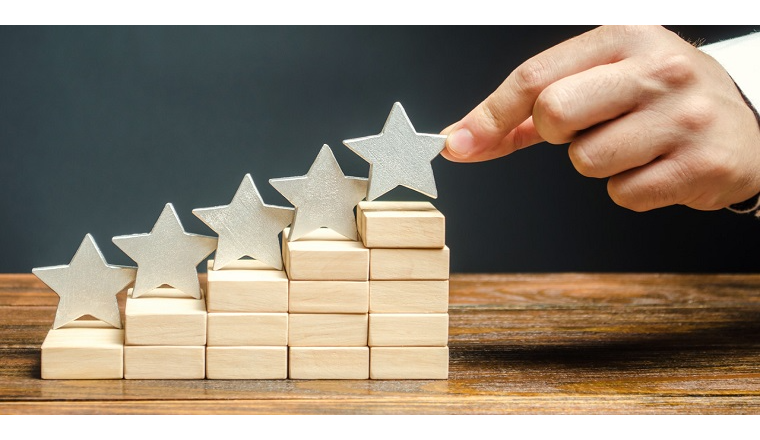 零基础日均3000单,华强北卖家掀起手机壳出海风暴！