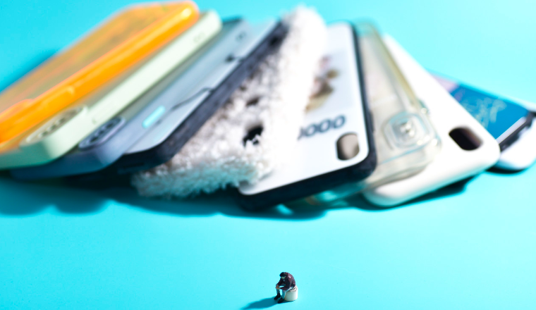 手机壳里的“爱马仕”，它在海外卖疯了