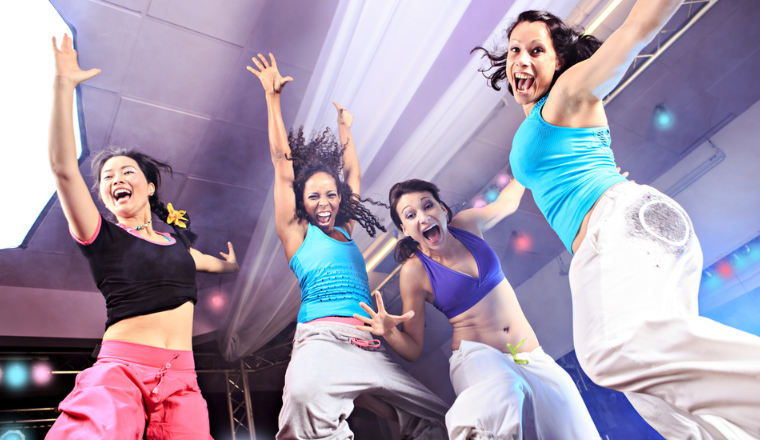 中国人自带的时尚感：“国潮”破圈出海！