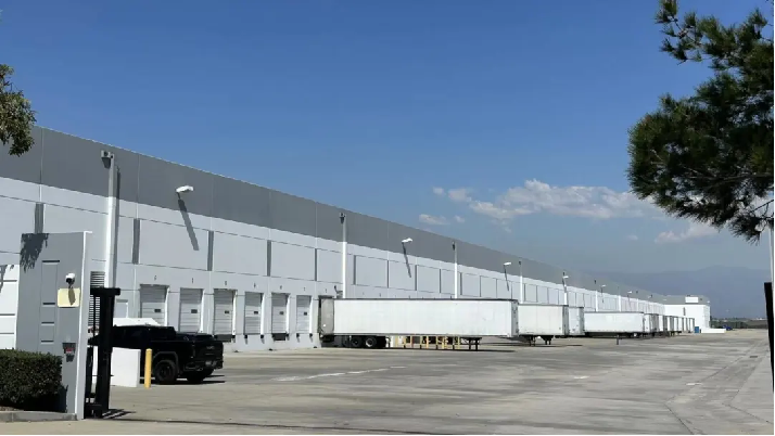 开仓了美西开新仓!CA 92509,450000平方英尺,1公里,4分钟