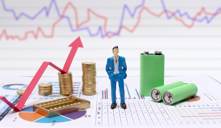 动力电池出海，谁能赚到钱？