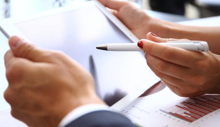 处处见」的W-8表格，到底是什么来头？