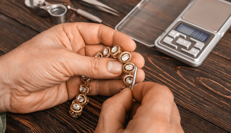 注入“情绪价值”的出海产品有多好卖？