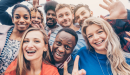 如何使用YouTube社区板块提高订阅量和用户忠诚度