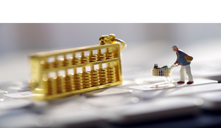 辽宁兴城：东北“小镇”承包了全球1/4泳装丨雨果跨境·产业带洞察①