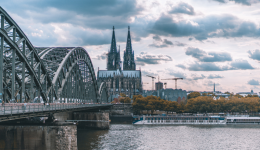 「蛇」么好事!Qbit美国Visa卡上线,轻松绑定Apple Pay和Google Wallet!