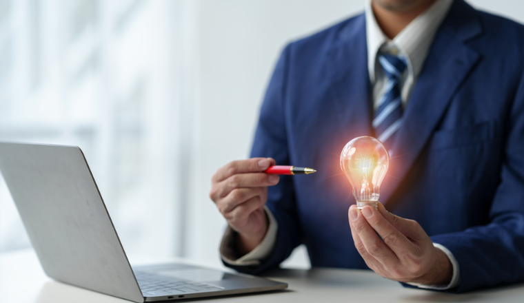 80后徽商出海，从年亏千万到营收几十亿