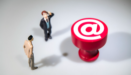 大厂精英裸辞做跨境爆赚，秘籍竟藏在语文老师垃圾袋