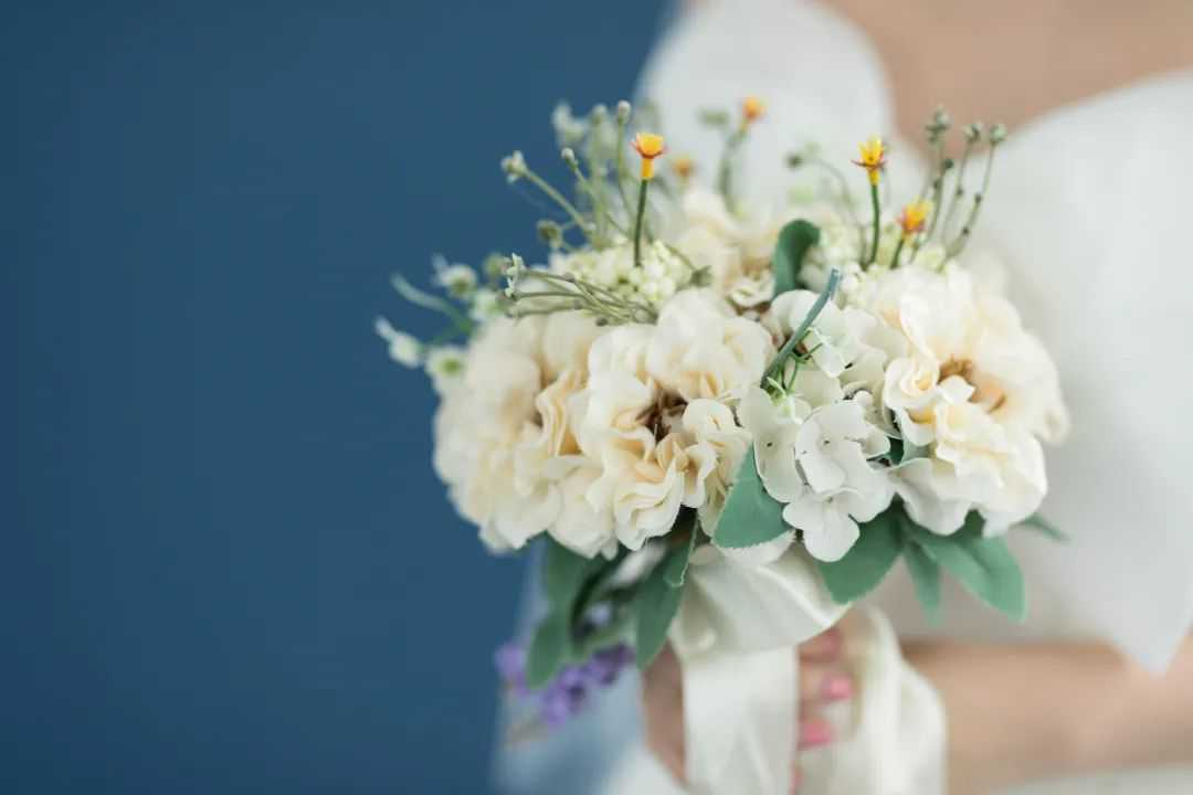 中国姑娘靠假花征服海外！年入1100万美金的"不凋谢"生意经