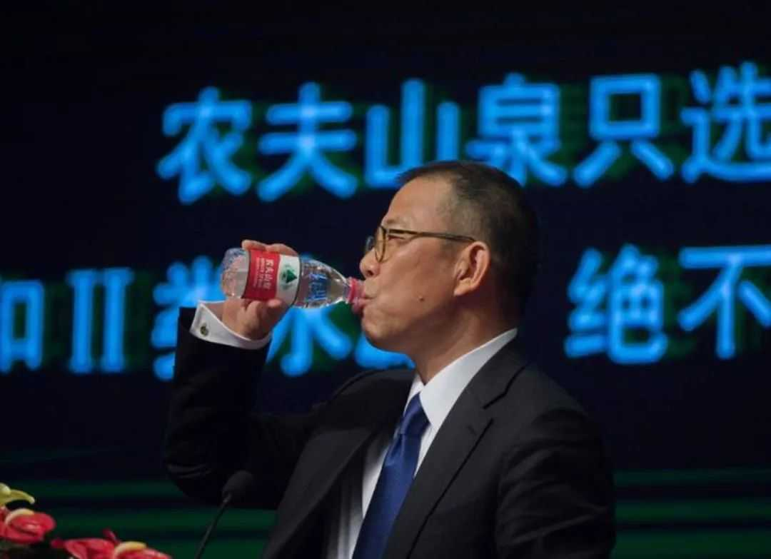 从首富宝座跌落,钟睒睒能否复制张一鸣出海神话?