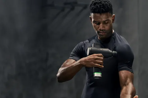 从工学椅到筋膜枪，成为头部大卖的前提是合作高ROI红人