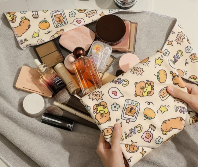 老外旅行箱里的‘中国神器’！平价收纳包征服海外市场