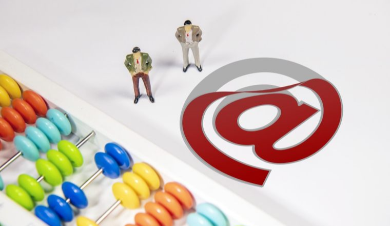 解锁您的收件箱：人工智能如何助您设计高打开率邮件