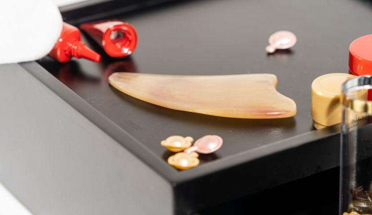 HaiMa红人营销|估值超2亿！美女老板靠百元刮痧板让欧美人疯狂！