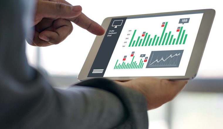 仓储费涨 80%！有人含泪清库存，有人却零成本“囤货”