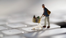 希腊黑五变天！Temu/Shein 低价碾压本土商